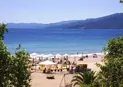 На Плаж в Слънчева Гърция